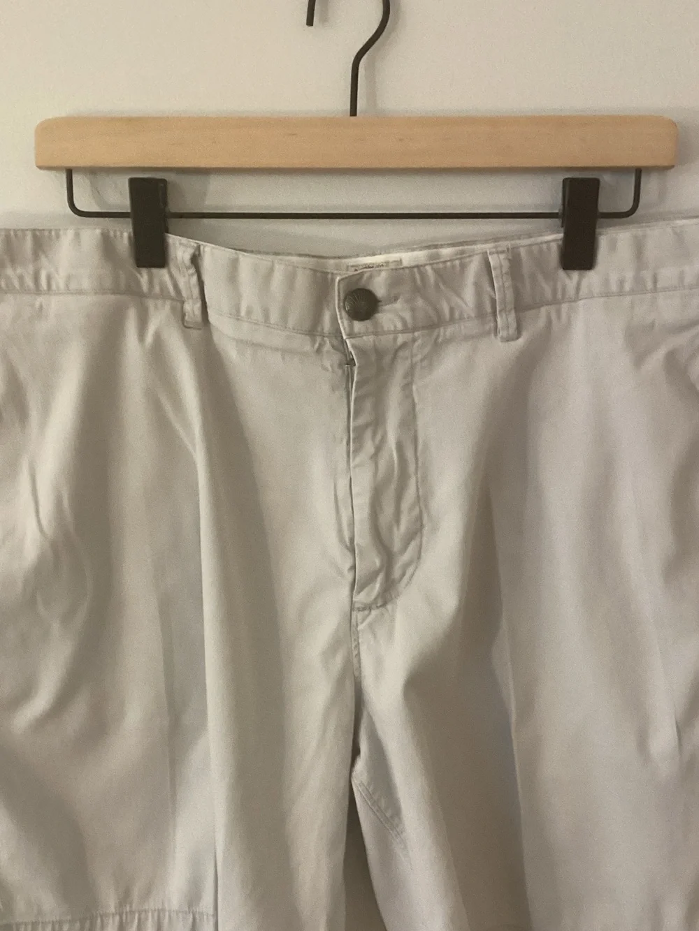 Faherty Light Beige Flat-Front Men's Shorts 36